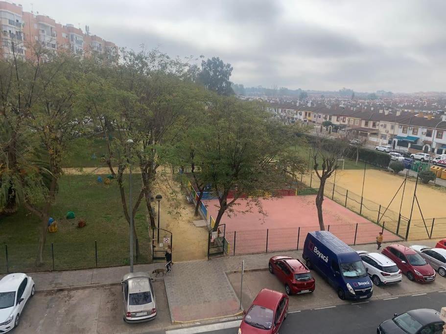 Vistas Desde Montequinto Lägenhet Dos Hermanas Exteriör bild